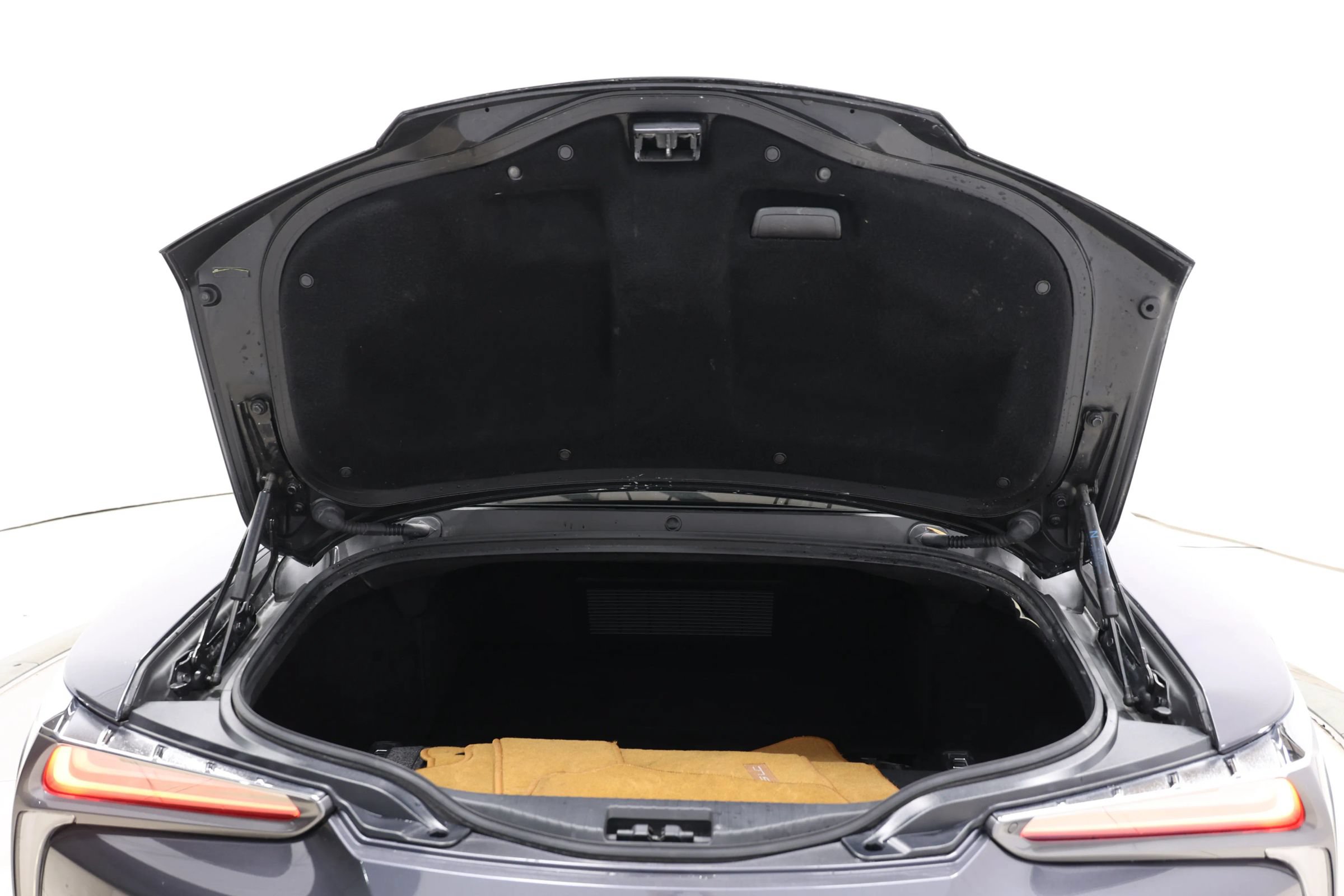Used 2025 Lexus LC 500 Coupe w/ Touring Package RWD image 64