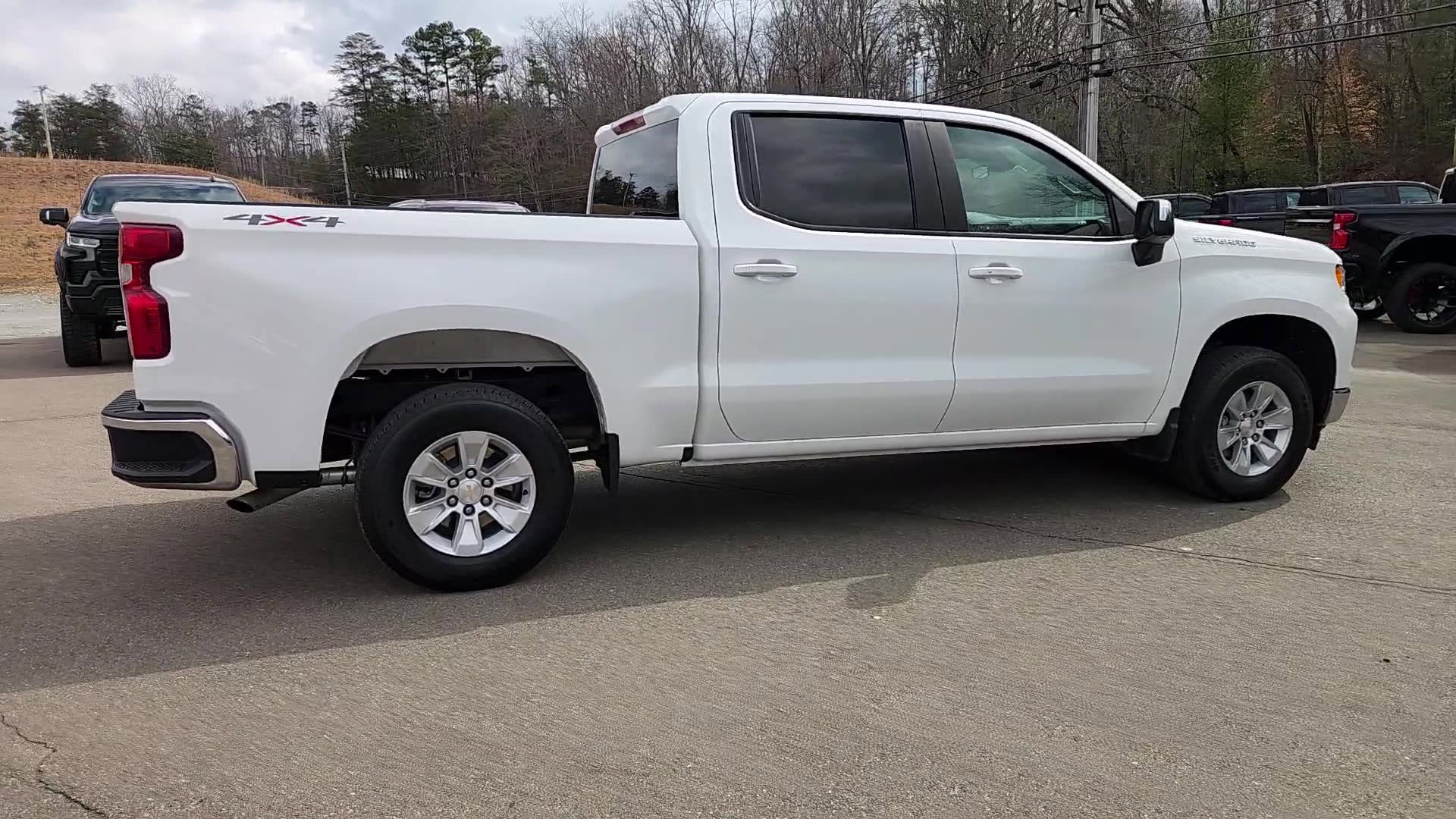 Used 2025 Chevrolet Silverado 1500 LT image 18