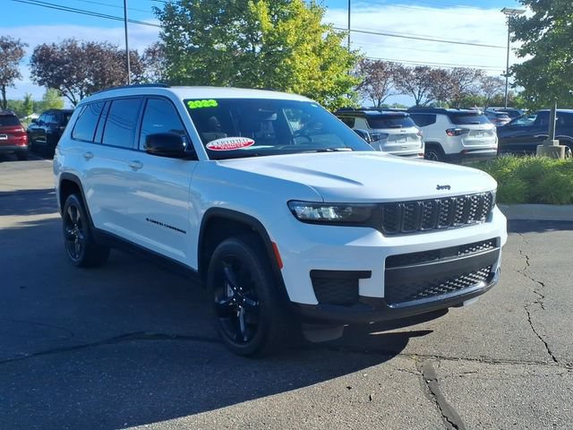 Certified 2023 Jeep Grand Cherokee L Laredo AWD/4WD image 3