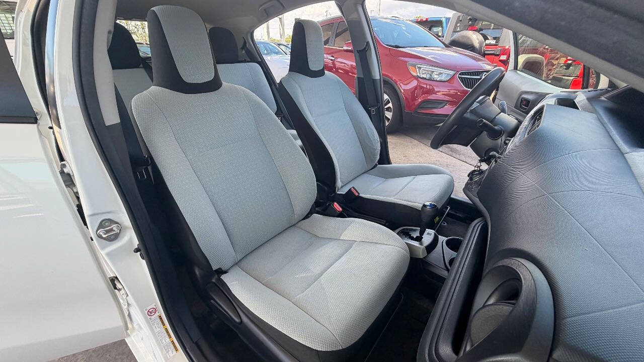 Used 2012 Toyota Prius C One FWD image 12