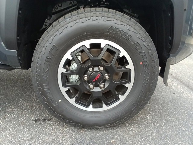 New 2025 Toyota Tacoma TRD Off-Road image 9