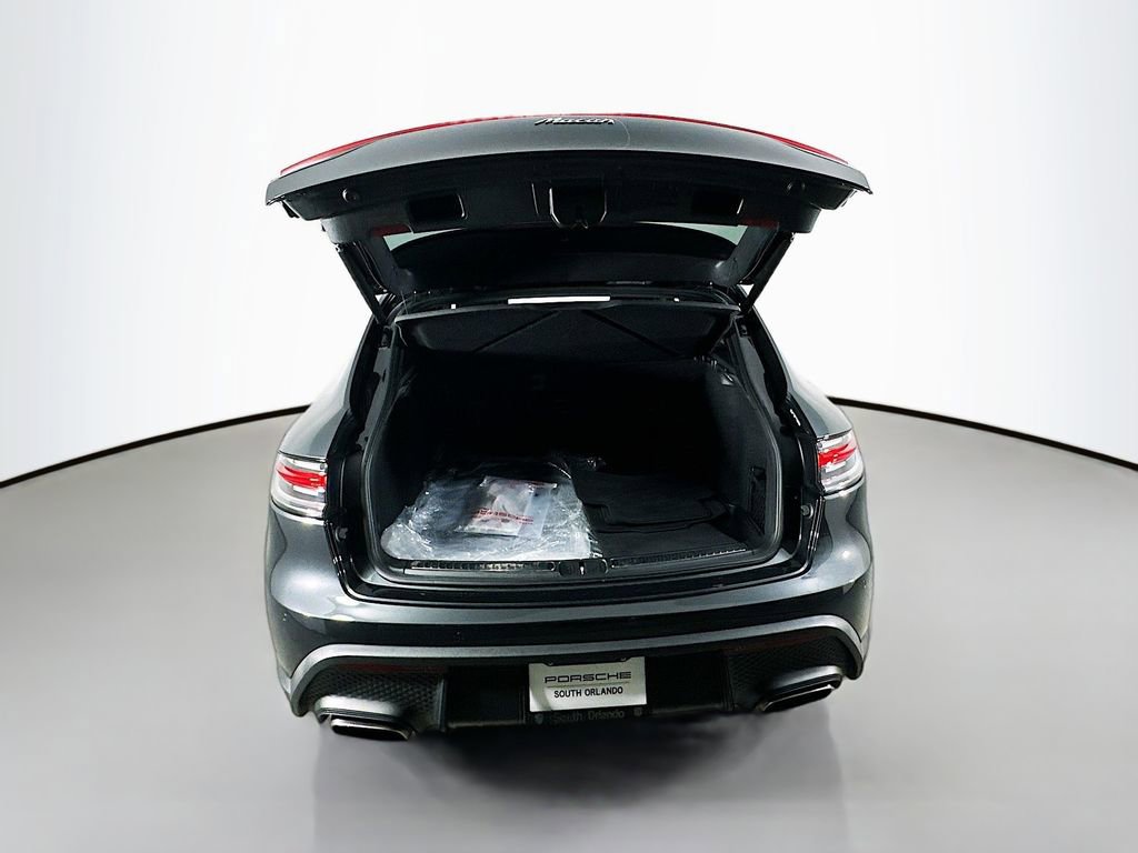Certified 2026 Porsche Macan AWD/4WD image 26