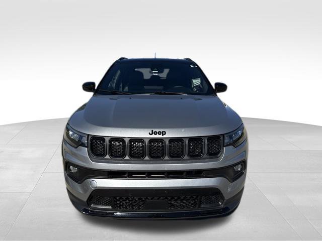 Used 2024 Jeep Compass Latitude w/ Altitude Special Edition AWD/4WD image 8