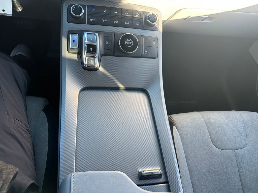Used 2022 Hyundai Palisade SE image 65