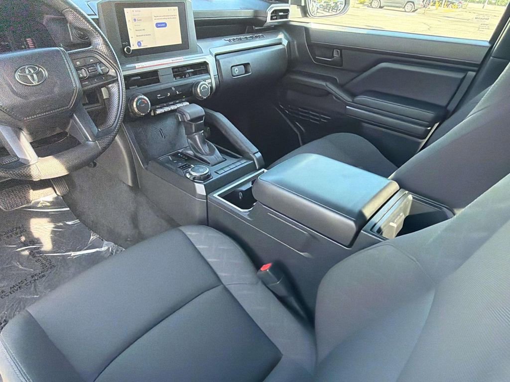 Certified 2025 Toyota Tacoma SR5 image 29