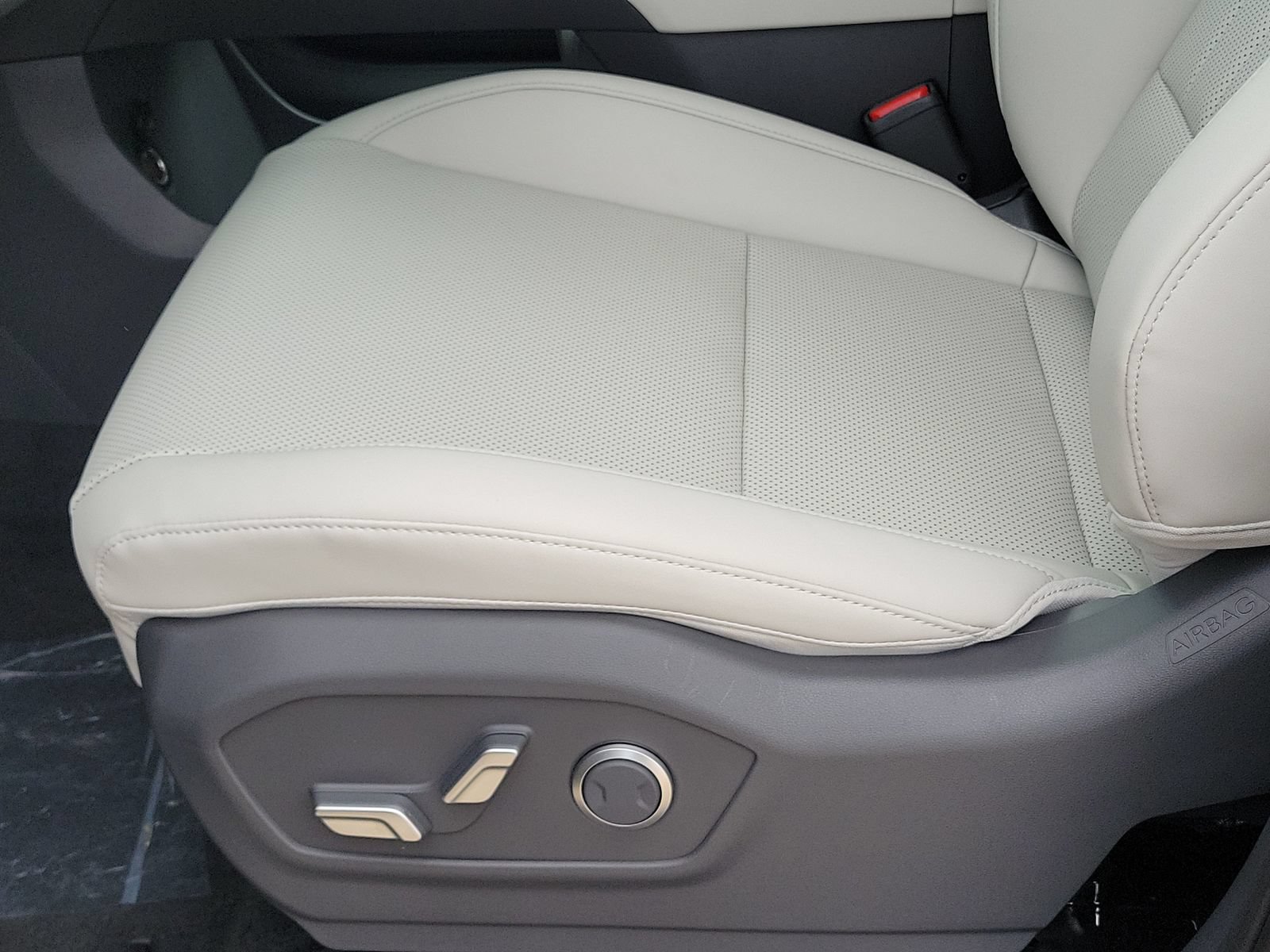 New 2026 Hyundai Santa Fe SEL FWD image 16