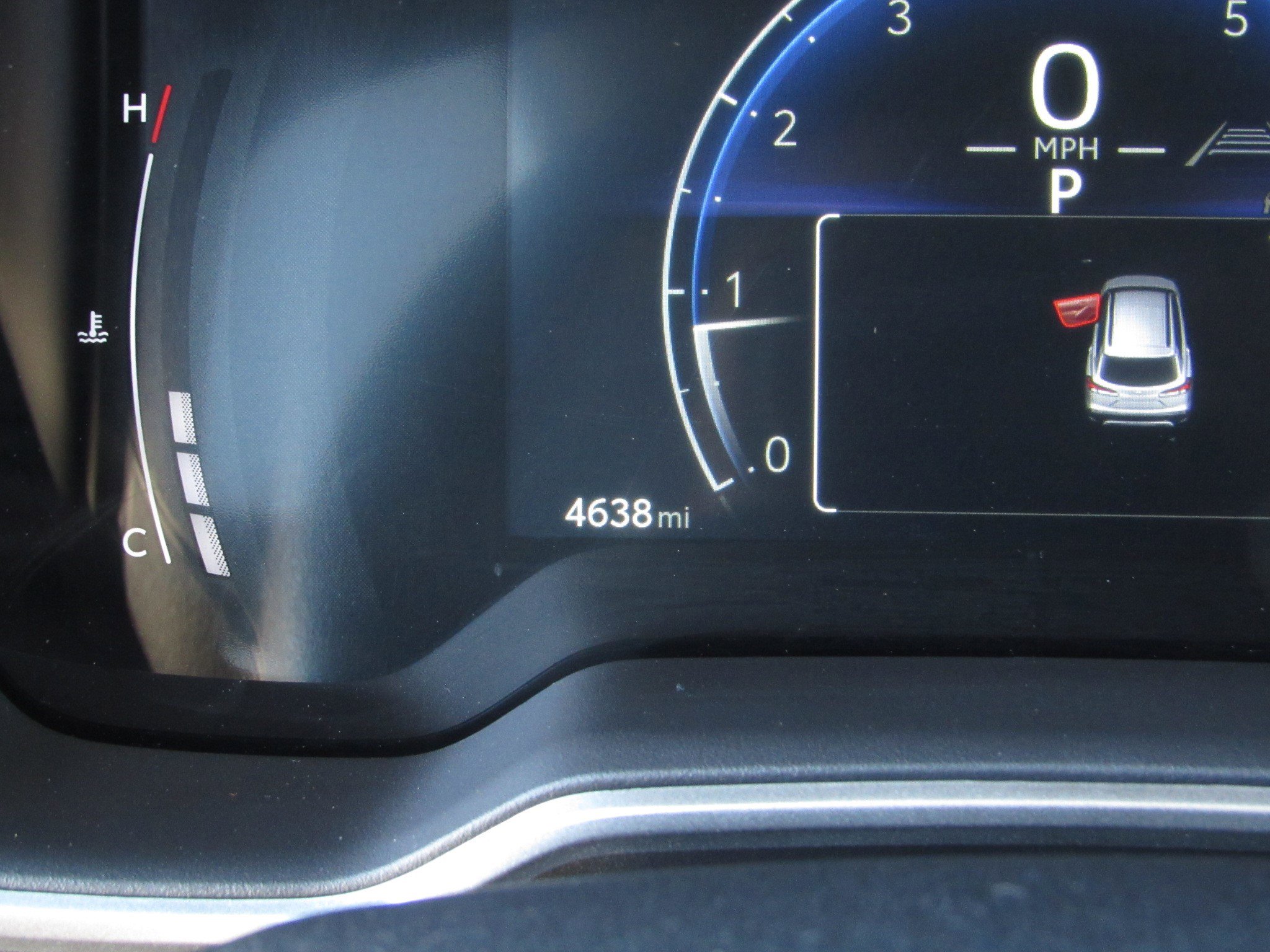 Used 2025 Toyota Corolla Cross XLE image 29