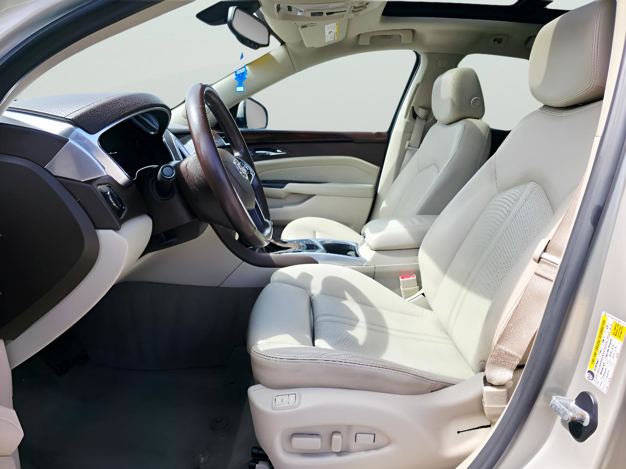 Used 2015 Cadillac SRX Luxury image 12