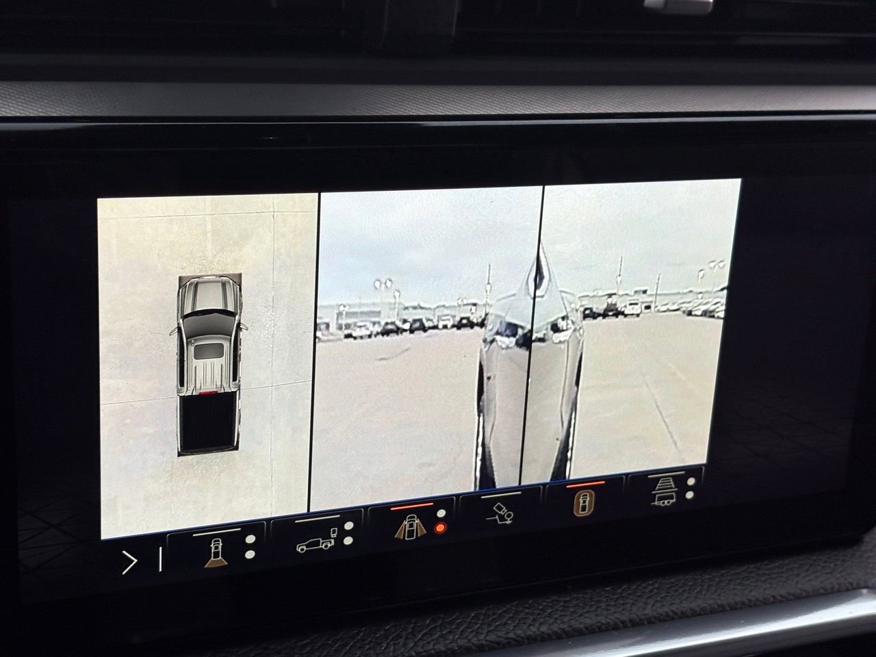 Used 2025 GMC Sierra 1500 Denali w/ Technology Package AWD/4WD image 34