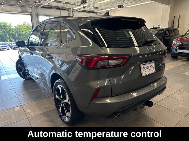 Used 2023 Ford Escape ST-Line Select w/ Tech Pack #2 AWD/4WD image 16