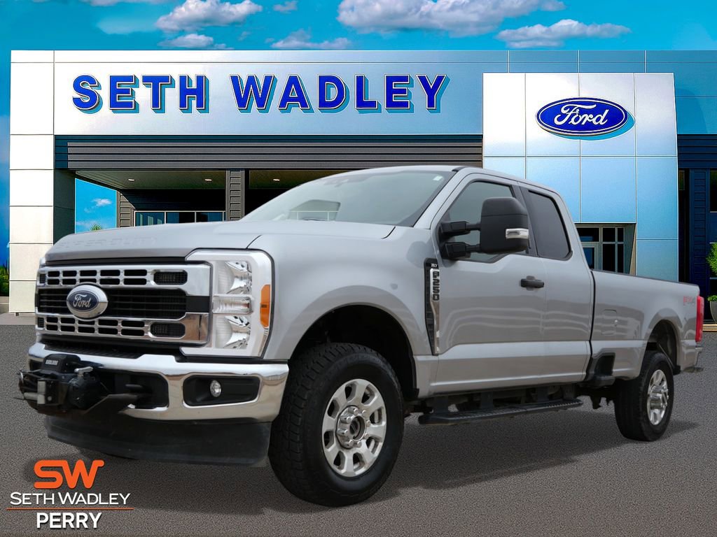 Used 2023 Ford F250 XLT w/ FX4 Off-Road Package image 5