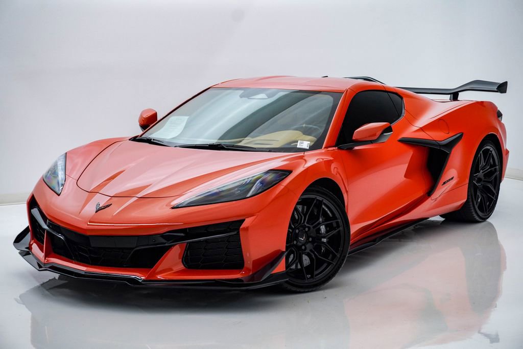 Used 2025 Chevrolet Corvette Z06 w/ Z07 Performance Package RWD image 9