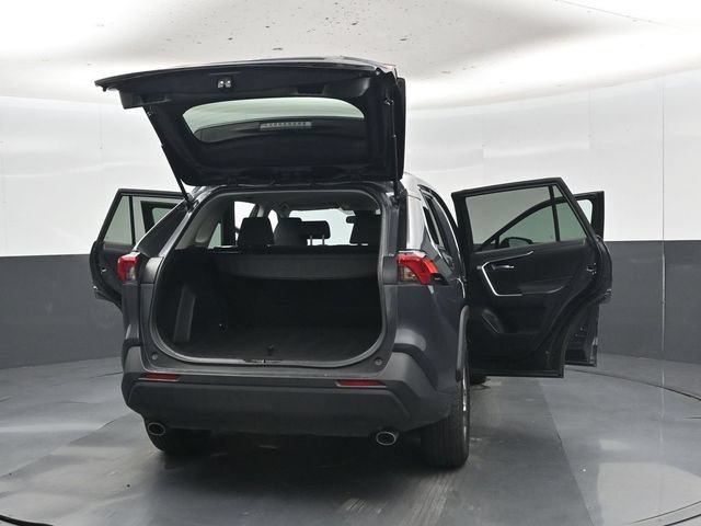 Used 2025 Toyota RAV4 XLE AWD/4WD image 55