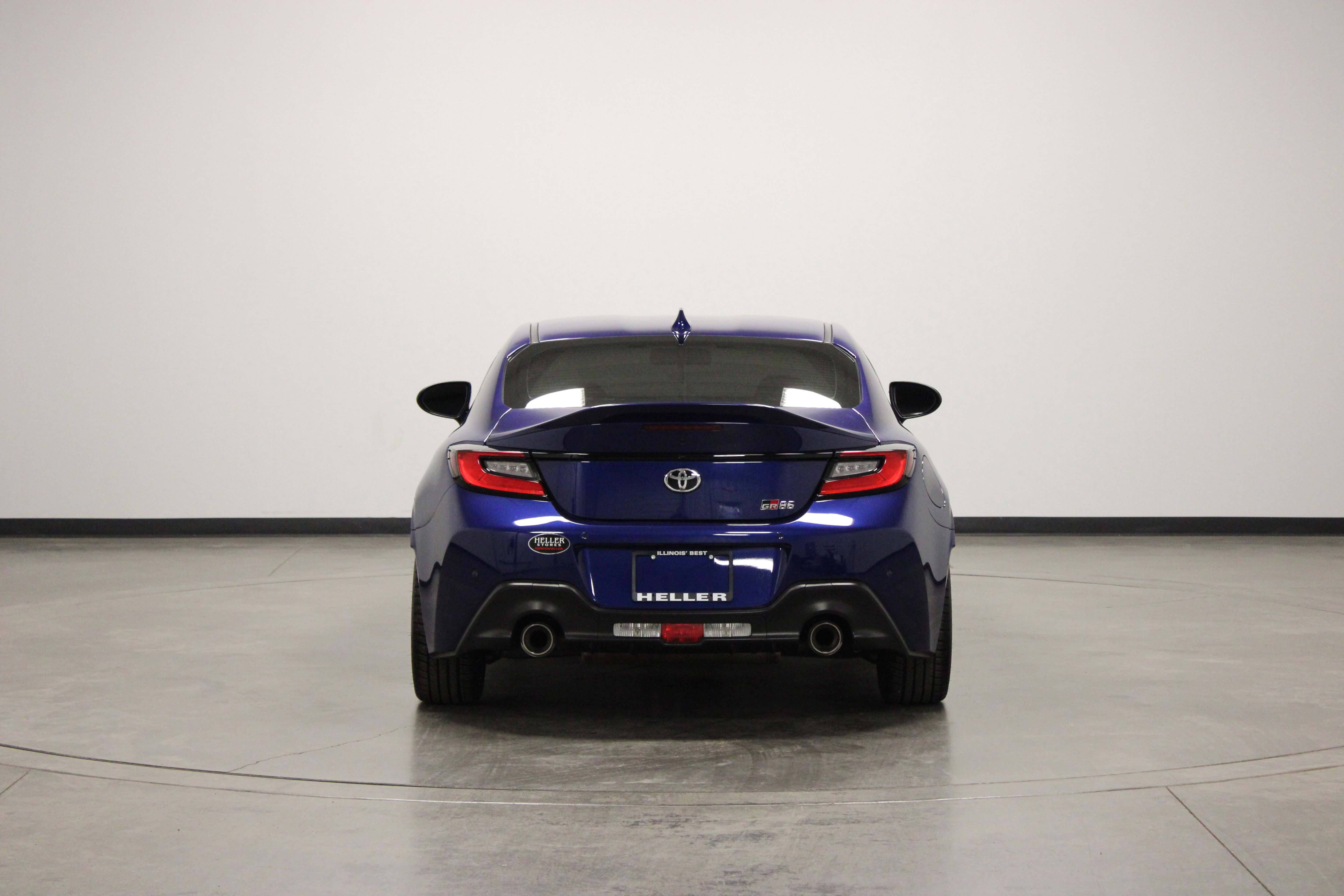 Used 2022 Toyota GR86 Premium w/ ALL Weather Mat Package (TMS) RWD image 7