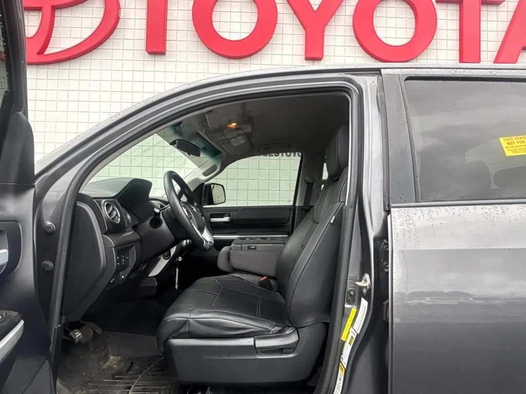 Used 2016 Toyota Tundra SR5 RWD image 3