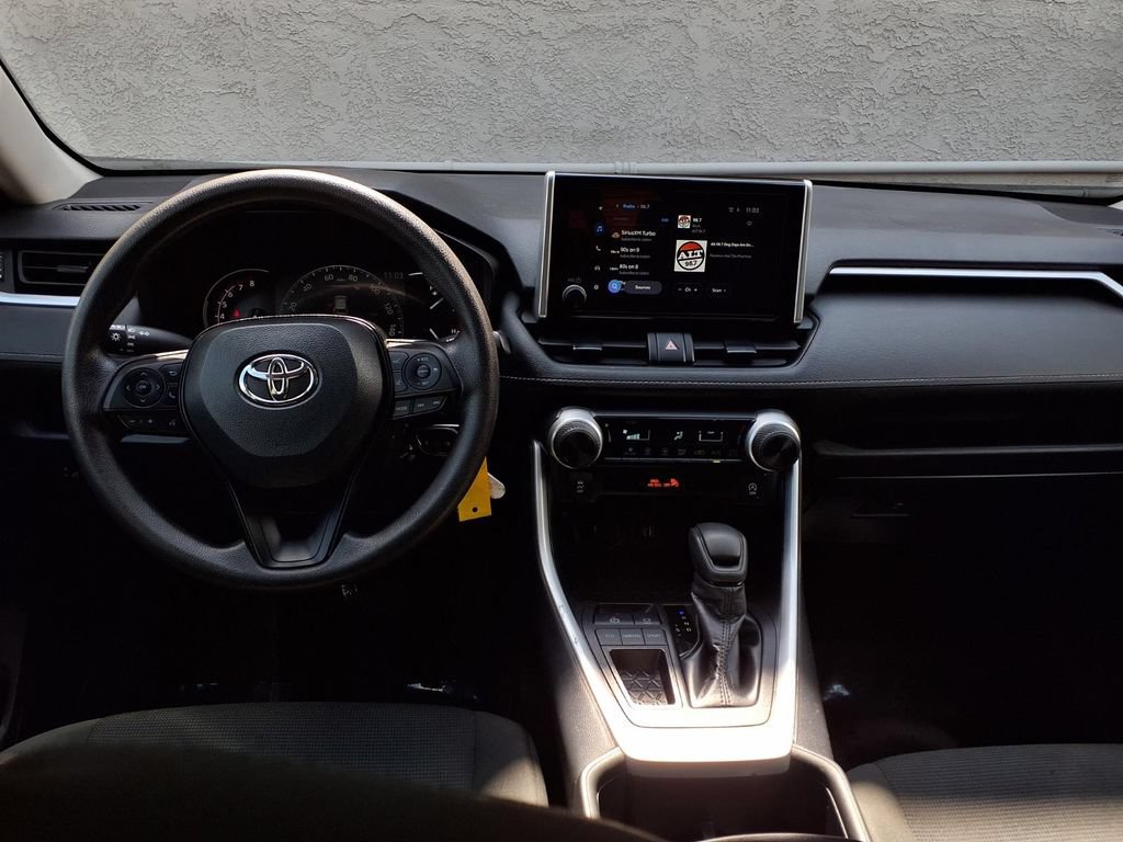 Used 2024 Toyota RAV4 LE FWD image 20