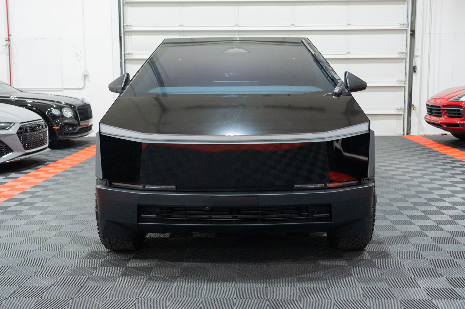 Used 2024 Tesla Cybertruck AWD Crew Cab image 2