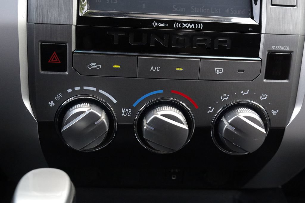 Used 2014 Toyota Tundra SR5 w/ SR5 Upgrade Package RWD image 9