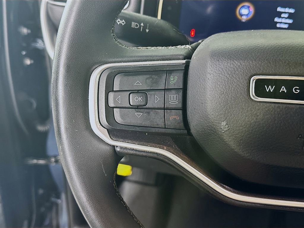 Used 2023 Jeep Wagoneer 4WD w/ Premium Group I image 26