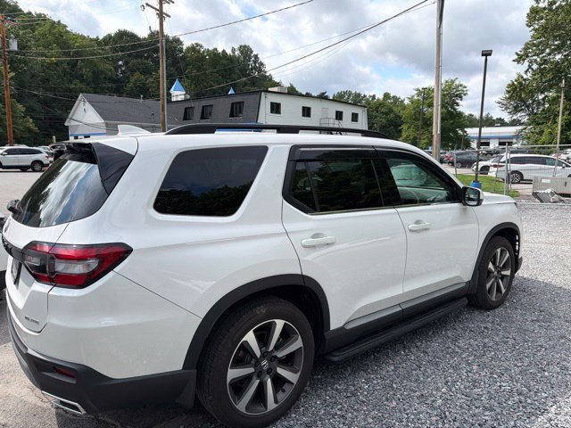 Used 2023 Honda Pilot Elite image 11