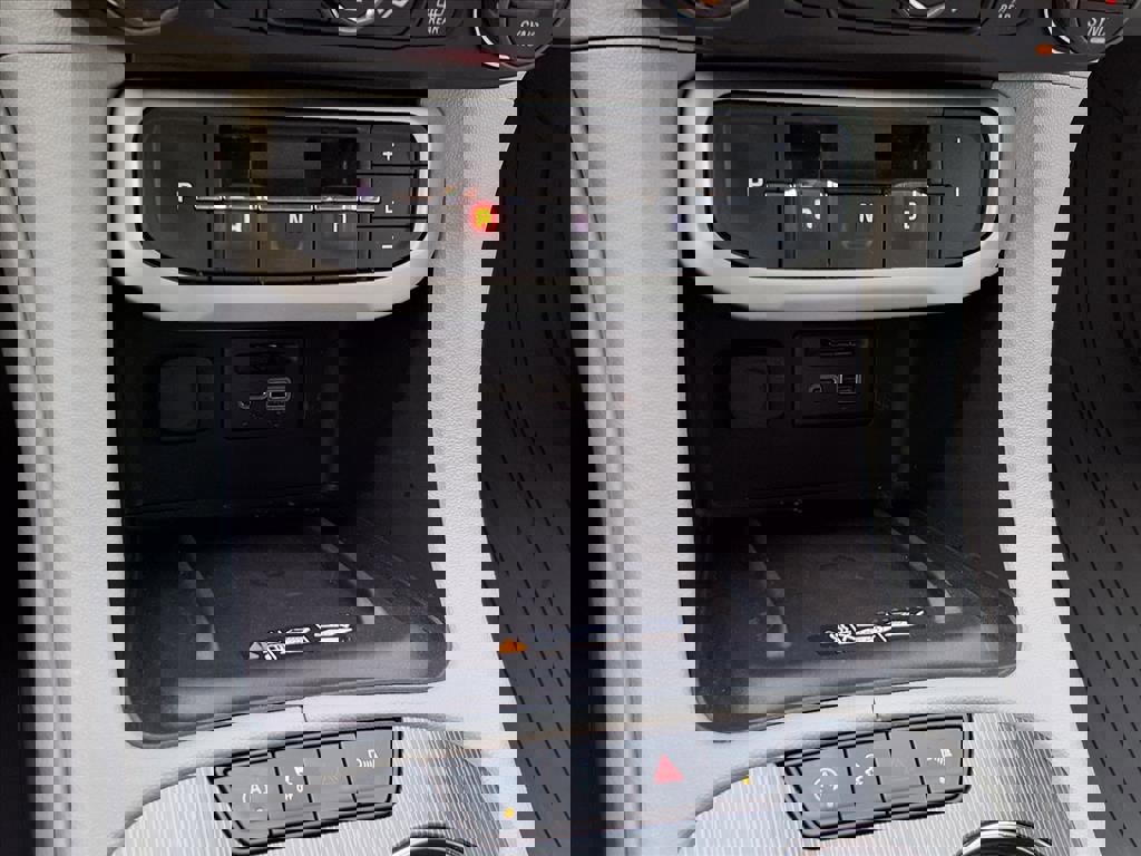 Used 2023 GMC Acadia SLT w/ Technology Package image 20