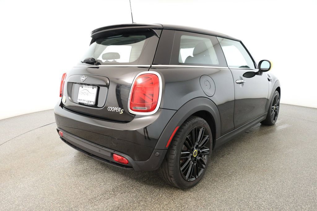 Used 2023 MINI Cooper SE image 4