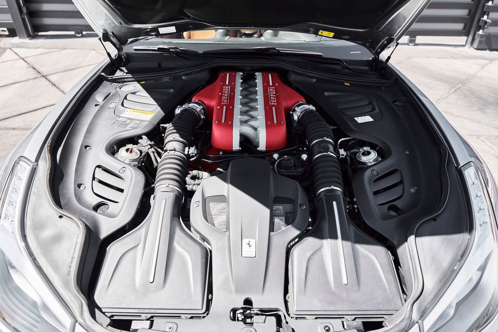 Used 2018 Ferrari GTC4Lusso image 17