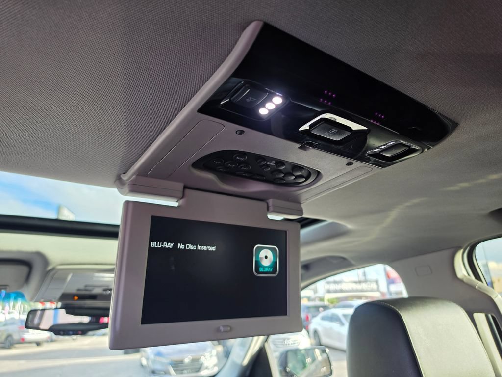 Used 2018 GMC Yukon XL SLT w/ Open Road Package AWD/4WD image 14