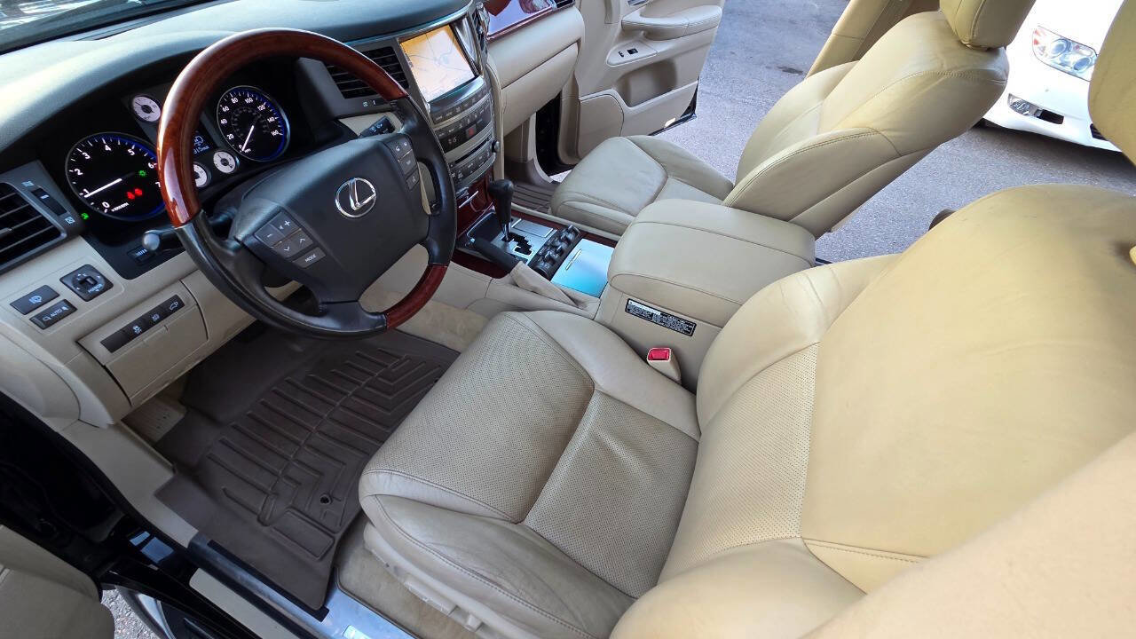 Used 2011 Lexus LX 570 4WD image 28