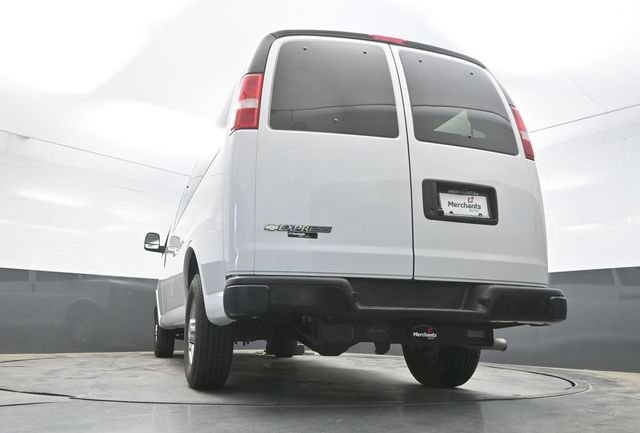 Used 2024 Chevrolet Express 3500 LS RWD image 37