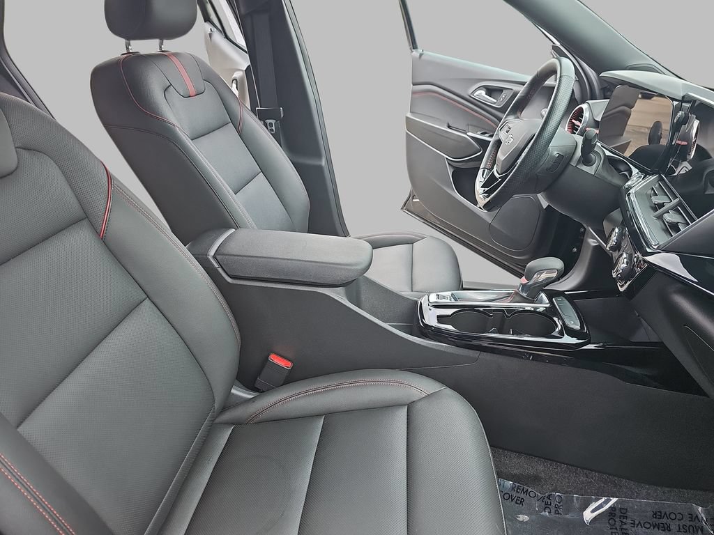 Certified 2024 Chevrolet Trax RS FWD image 13