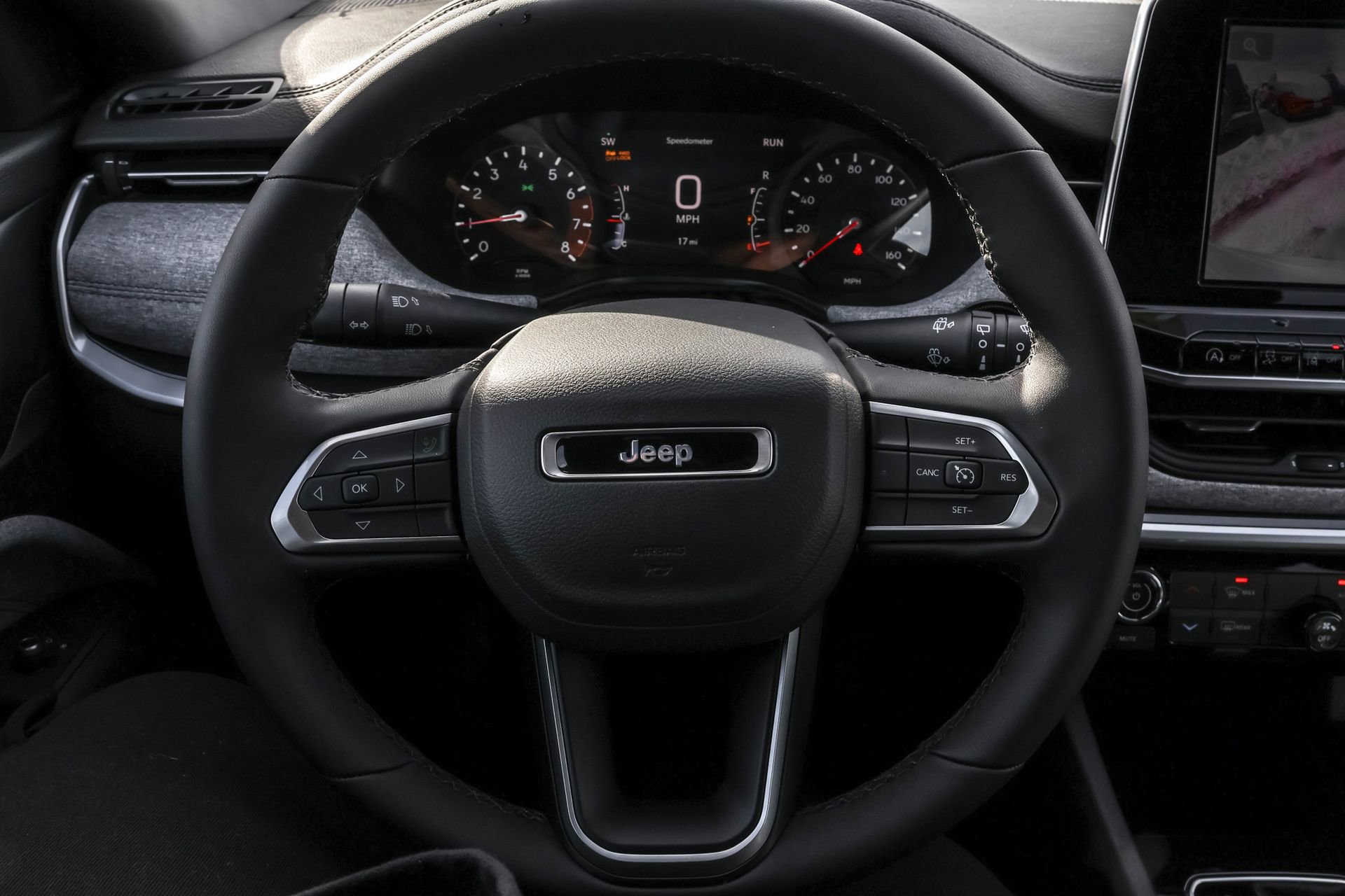 New 2026 Jeep Compass Latitude image 24