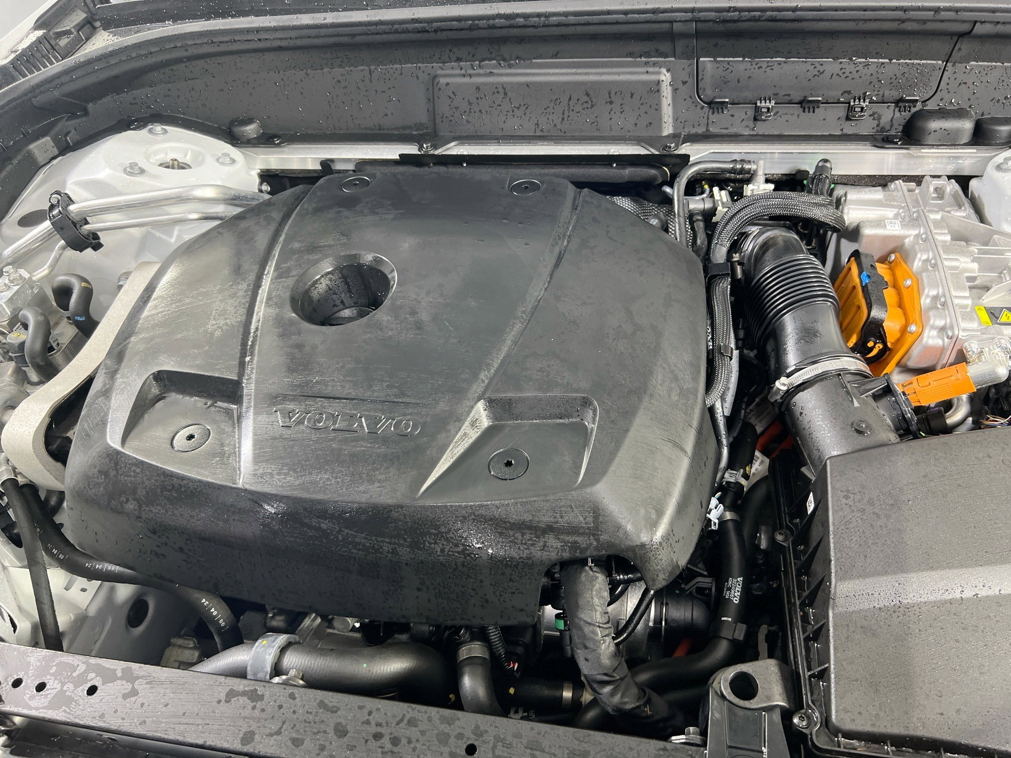 Used 2025 Volvo XC60 T8 Core w/ Protection Package Premier image 30