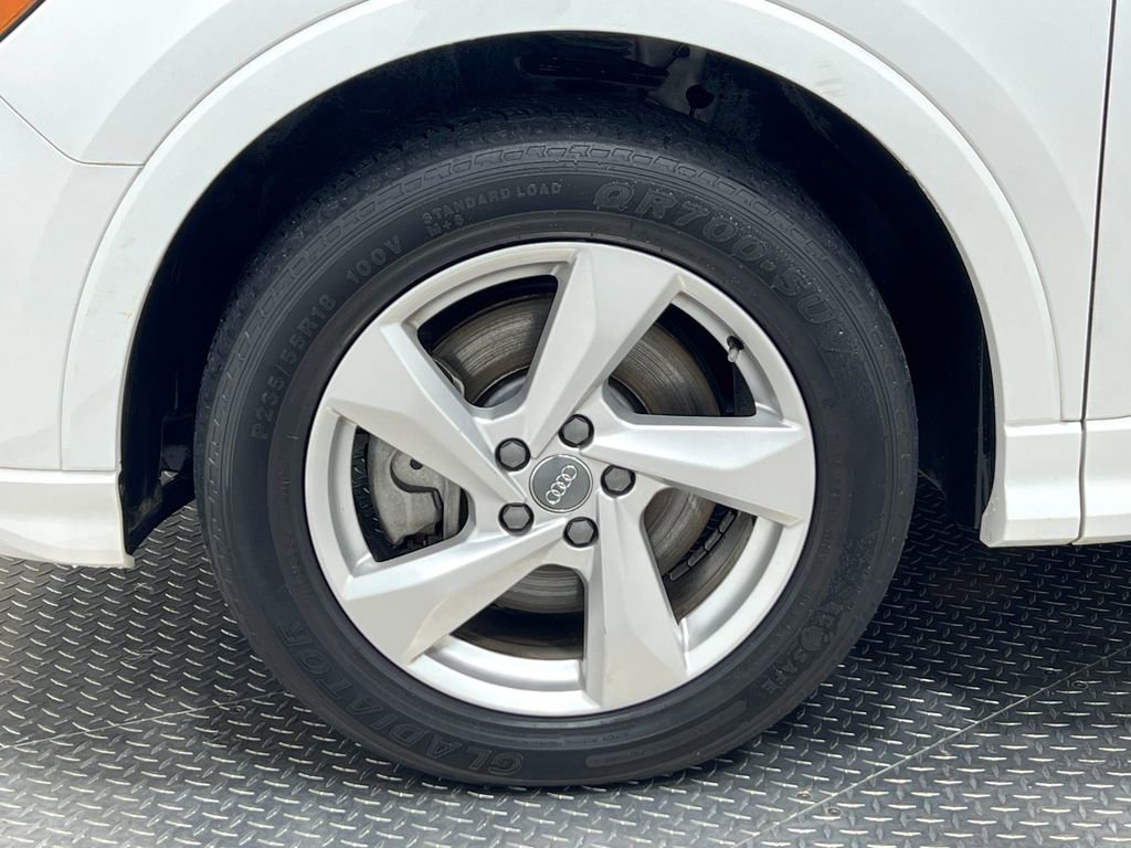 Used 2020 Audi Q3 2.0T Premium image 34