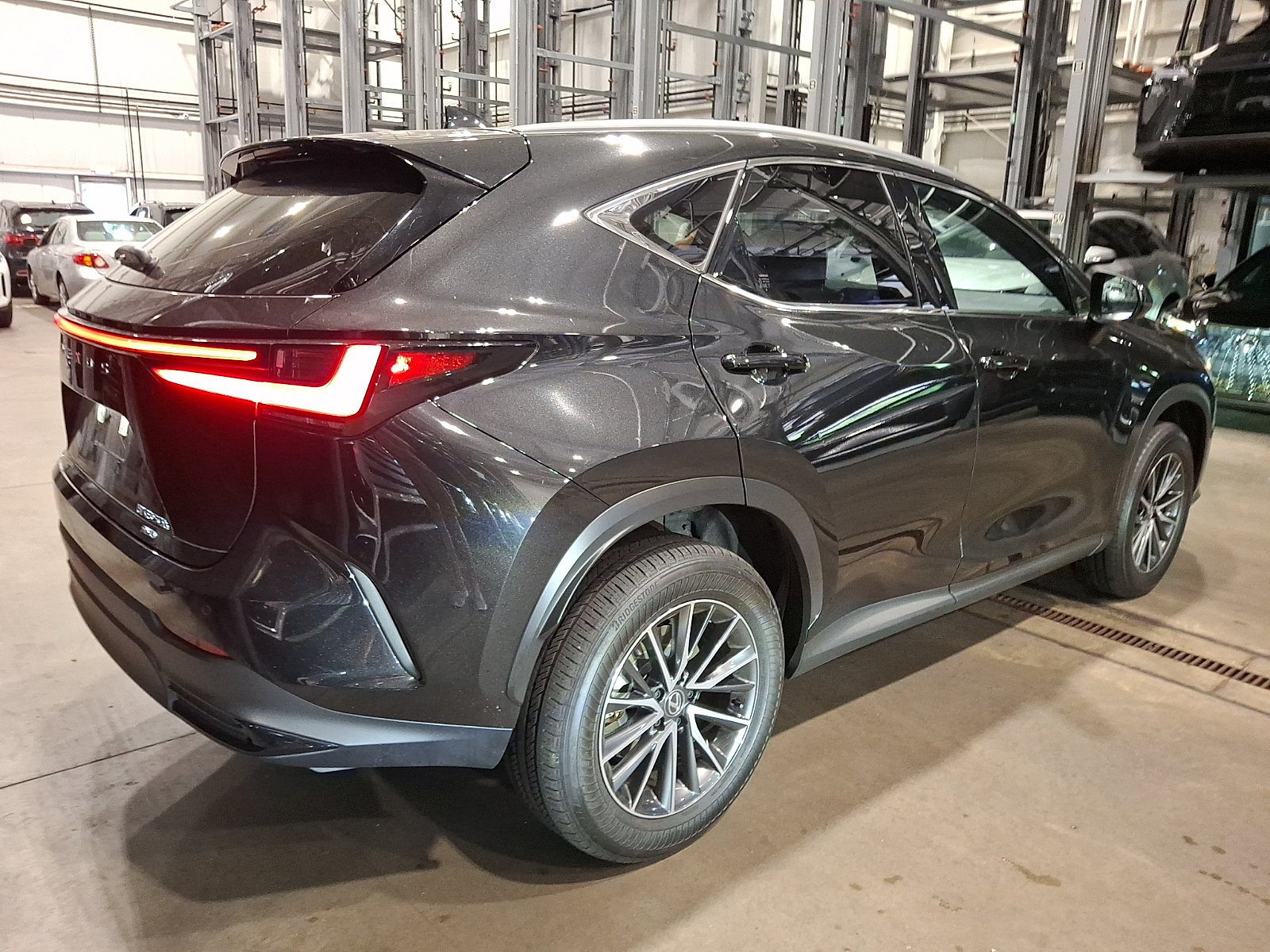 Certified 2024 Lexus NX 350h AWD image 4