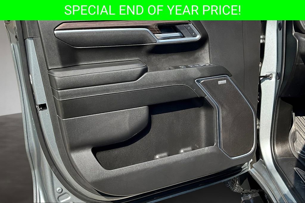 Used 2025 Chevrolet Silverado 1500 RST w/ Dark Appearance Package image 20