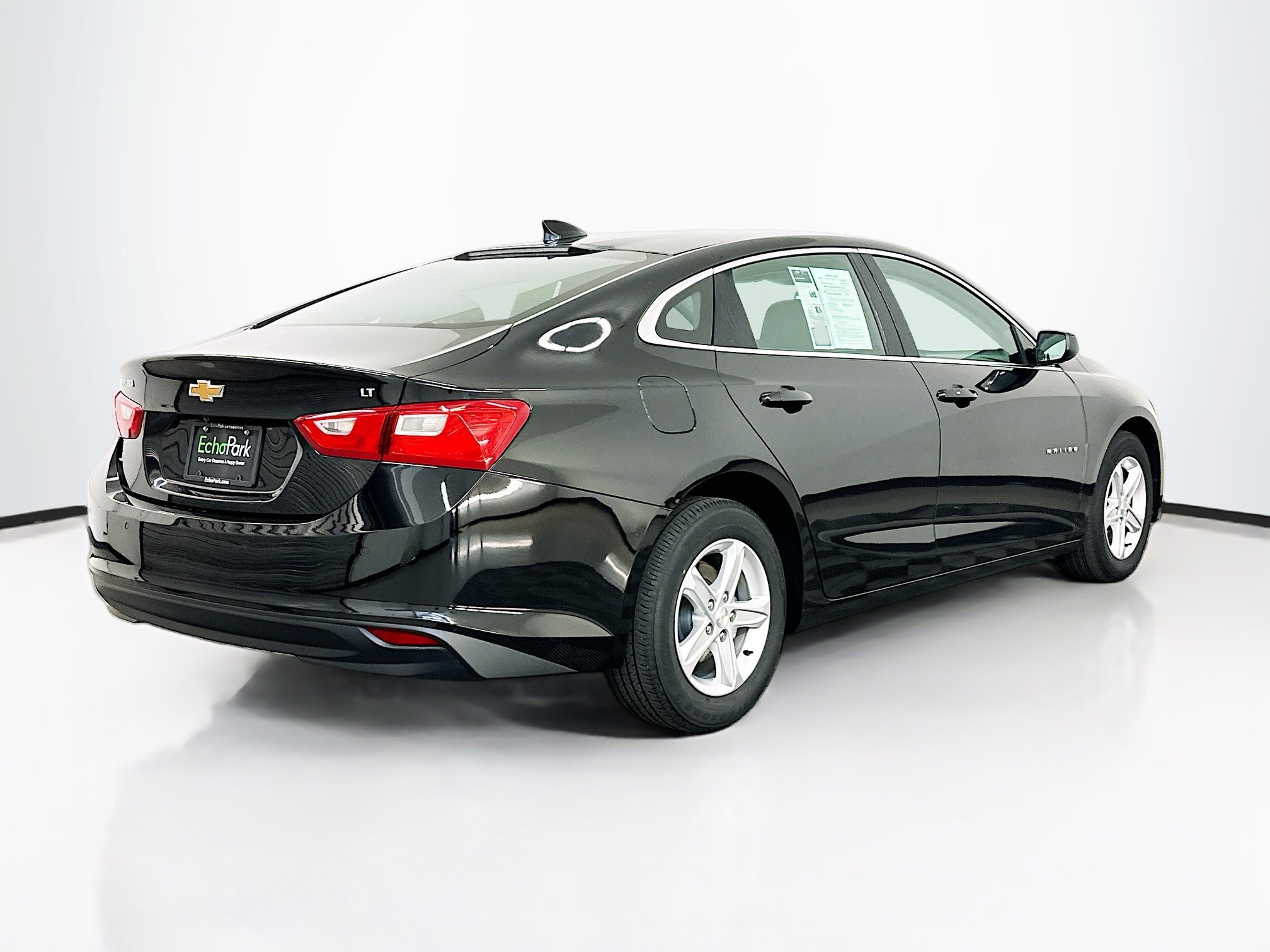 Used 2024 Chevrolet Malibu LT FWD image 9