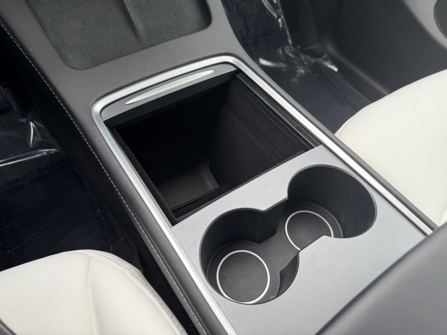 Used 2024 Tesla Model Y Long Range image 26