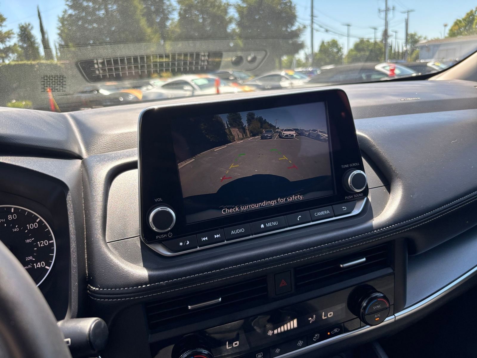 Used 2025 Nissan Rogue SV FWD image 25