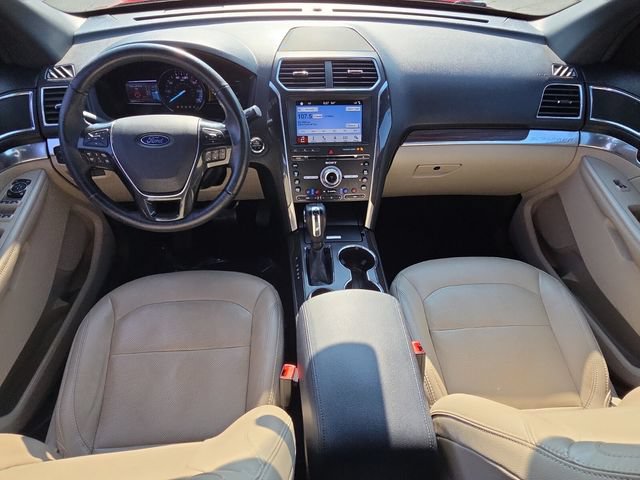 Used 2018 Ford Explorer Limited w/ Equipment Group 301A FWD image 13