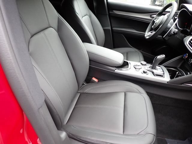 New 2025 Alfa Romeo Stelvio Sprint AWD/4WD image 11