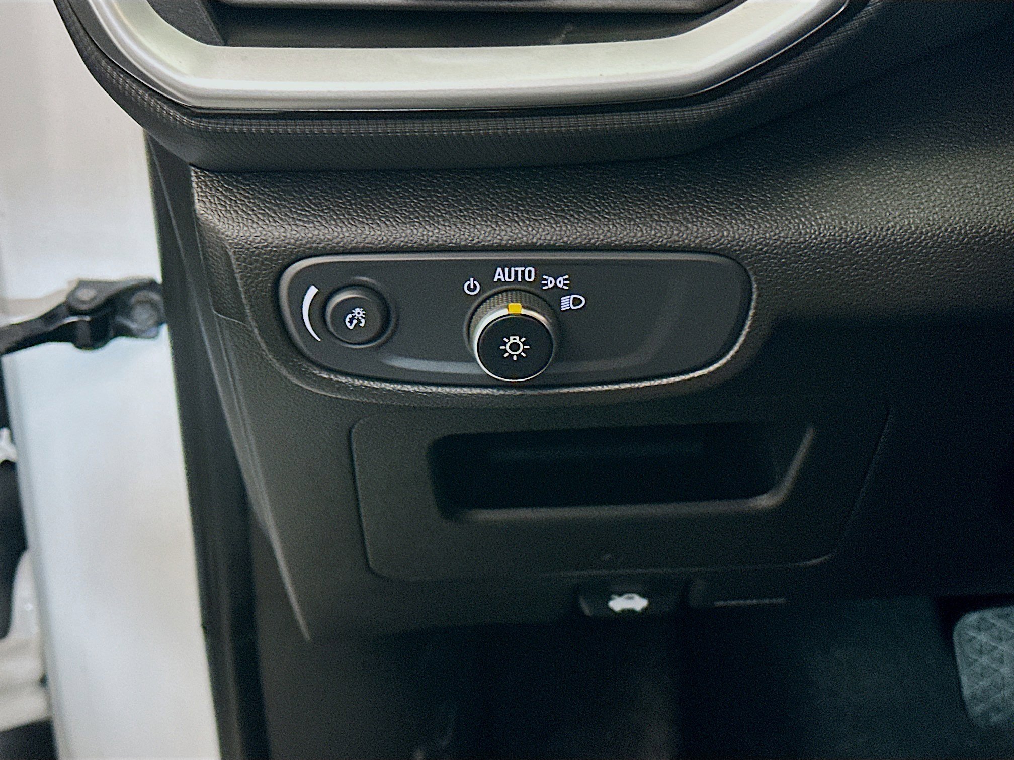 Used 2021 Chevrolet TrailBlazer L image 16