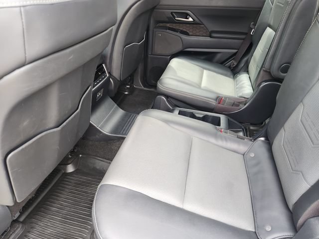 Used 2024 Lexus GX 550 w/ Accessory Package (Z1) AWD/4WD image 31