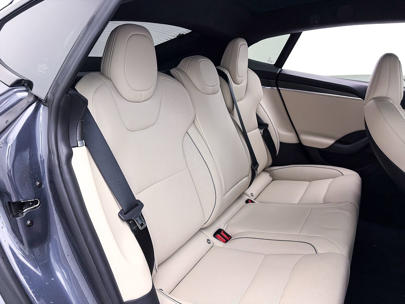 Used 2021 Tesla Model S Plaid image 30