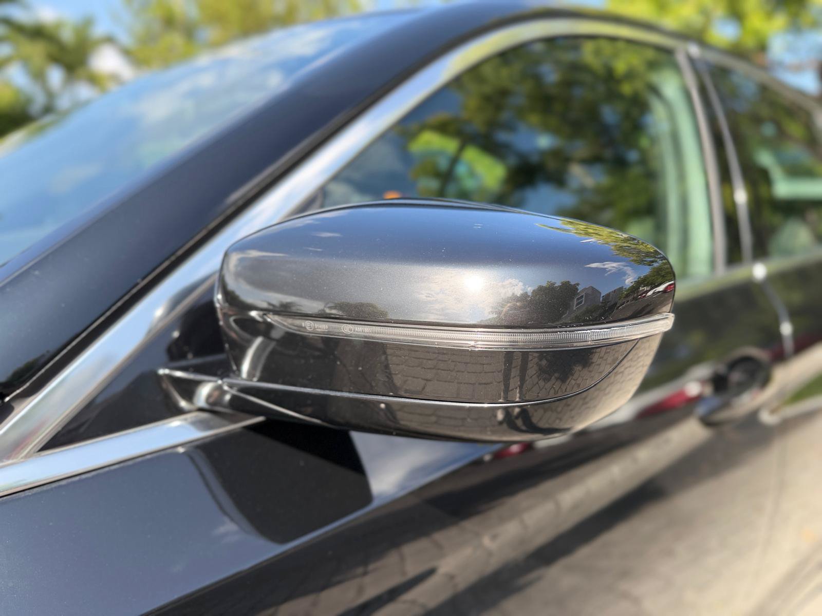Used 2019 BMW 530e RWD image 16
