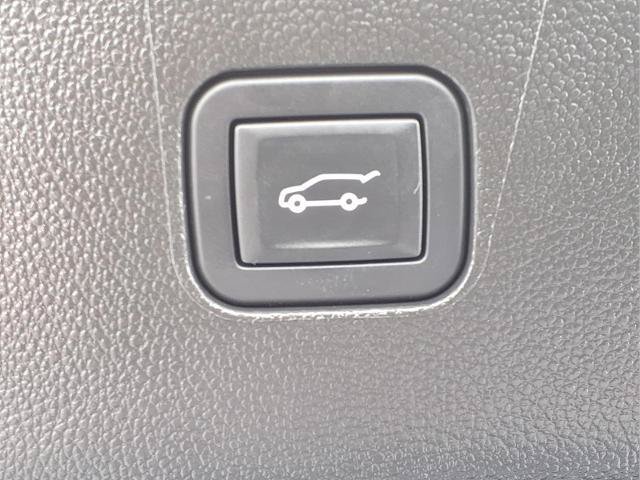 Used 2024 Buick Enclave Essence w/ Sport Touring Edition FWD image 27