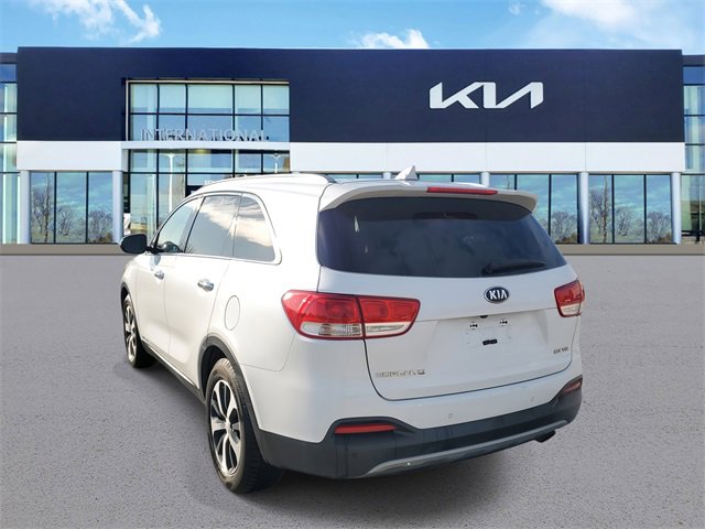 Used 2017 Kia Sorento EX image 4