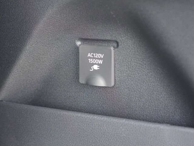 Certified 2025 Toyota Sienna Platinum image 62