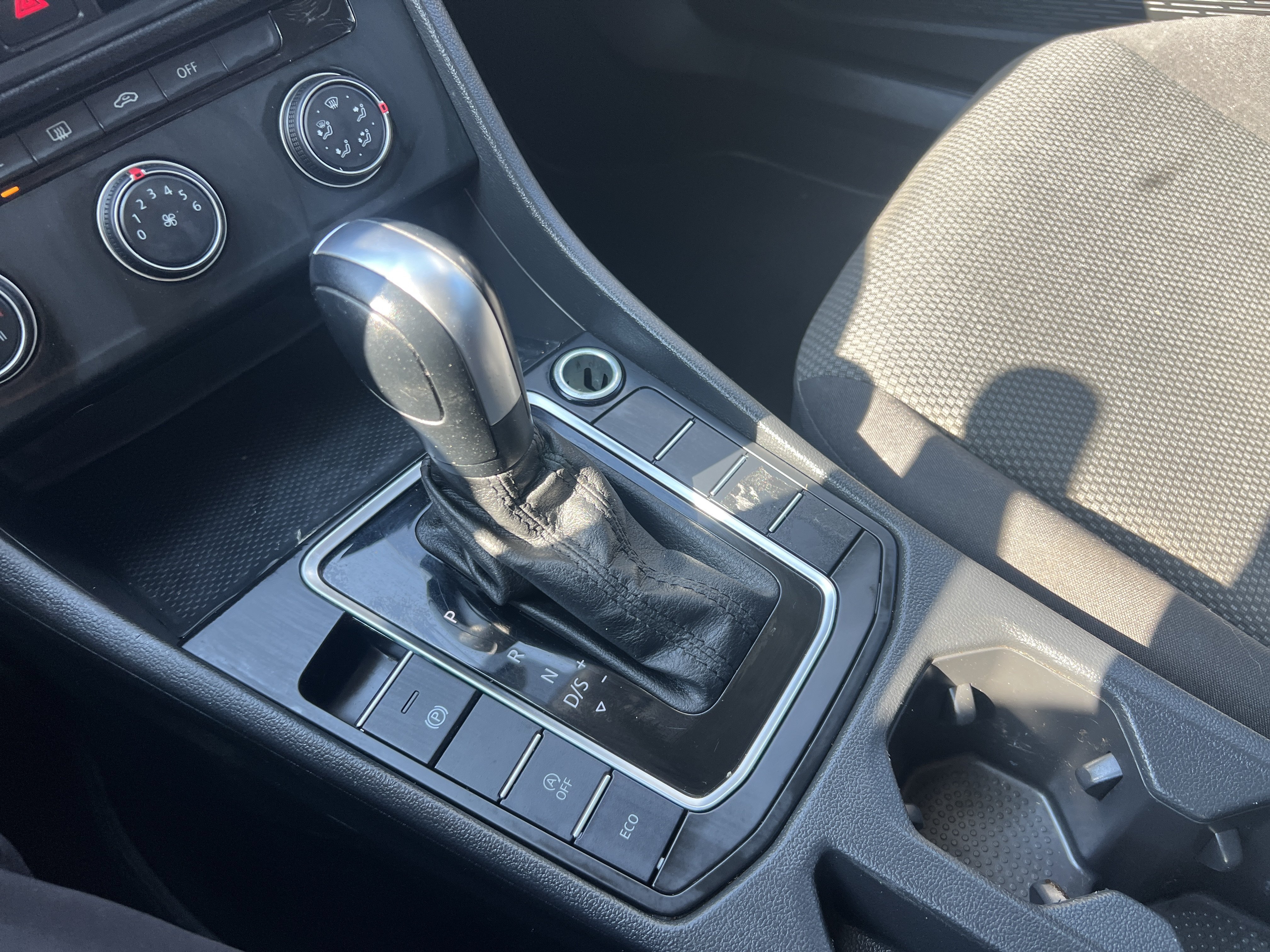 Used 2019 Volkswagen Jetta FWD image 22