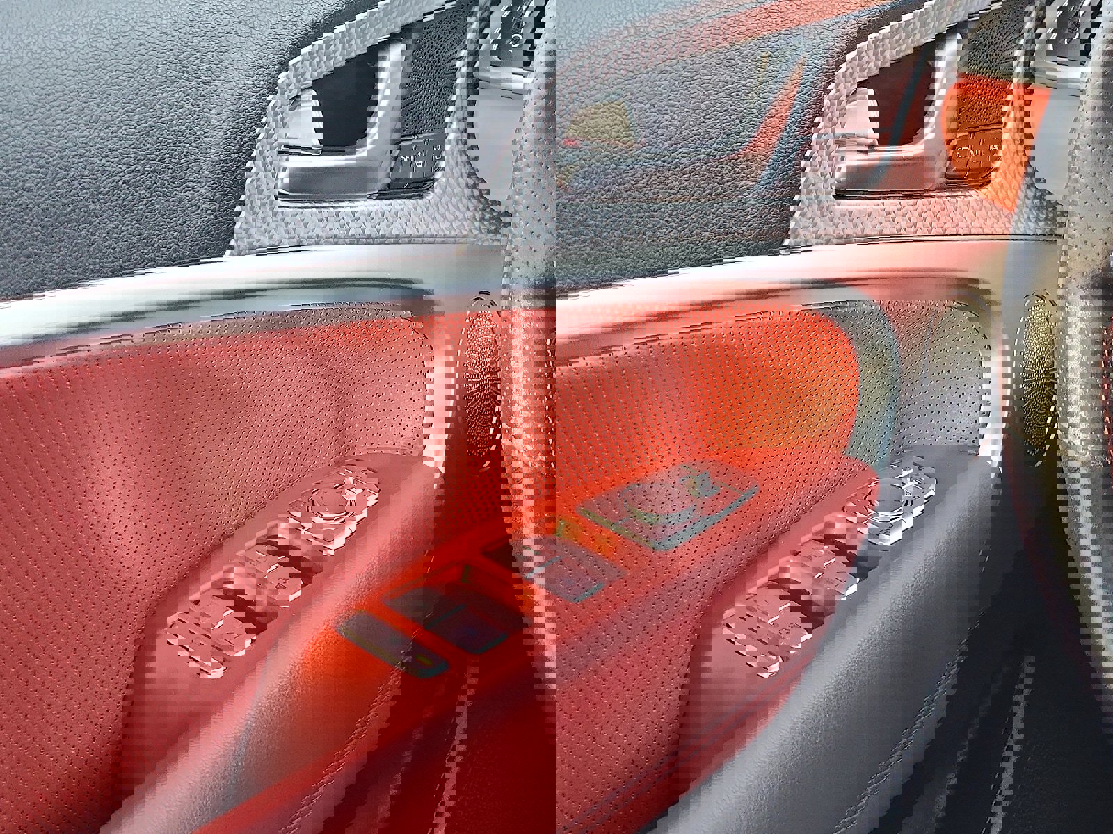 Used 2023 Genesis G70 2.0T w/ Sport Prestige Package image 12